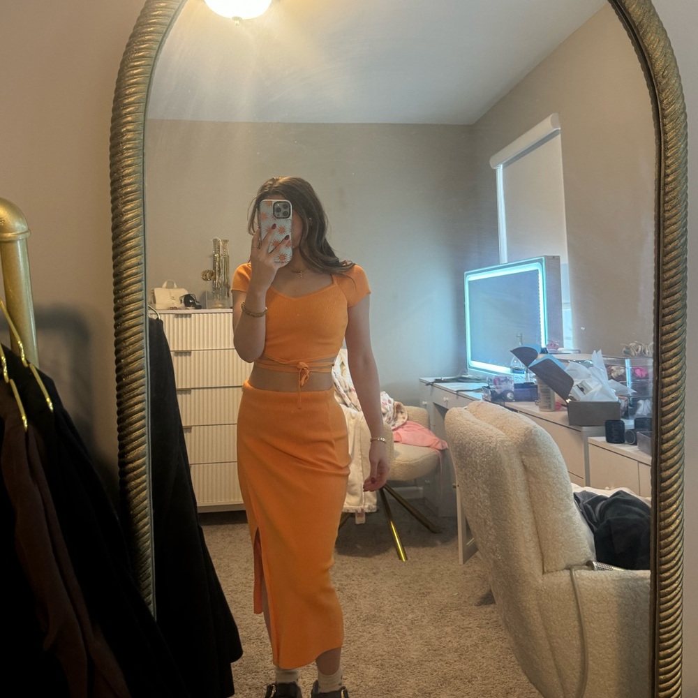 NWT Two piece orange set express